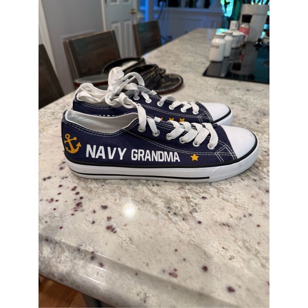 U.S. Navy Grandma Sneakers sz 9 EUC